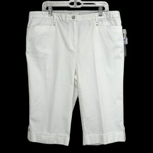 JM Collection White Capri Pants Woman’s Size 18 Rhinestone Accent Pockets NEW